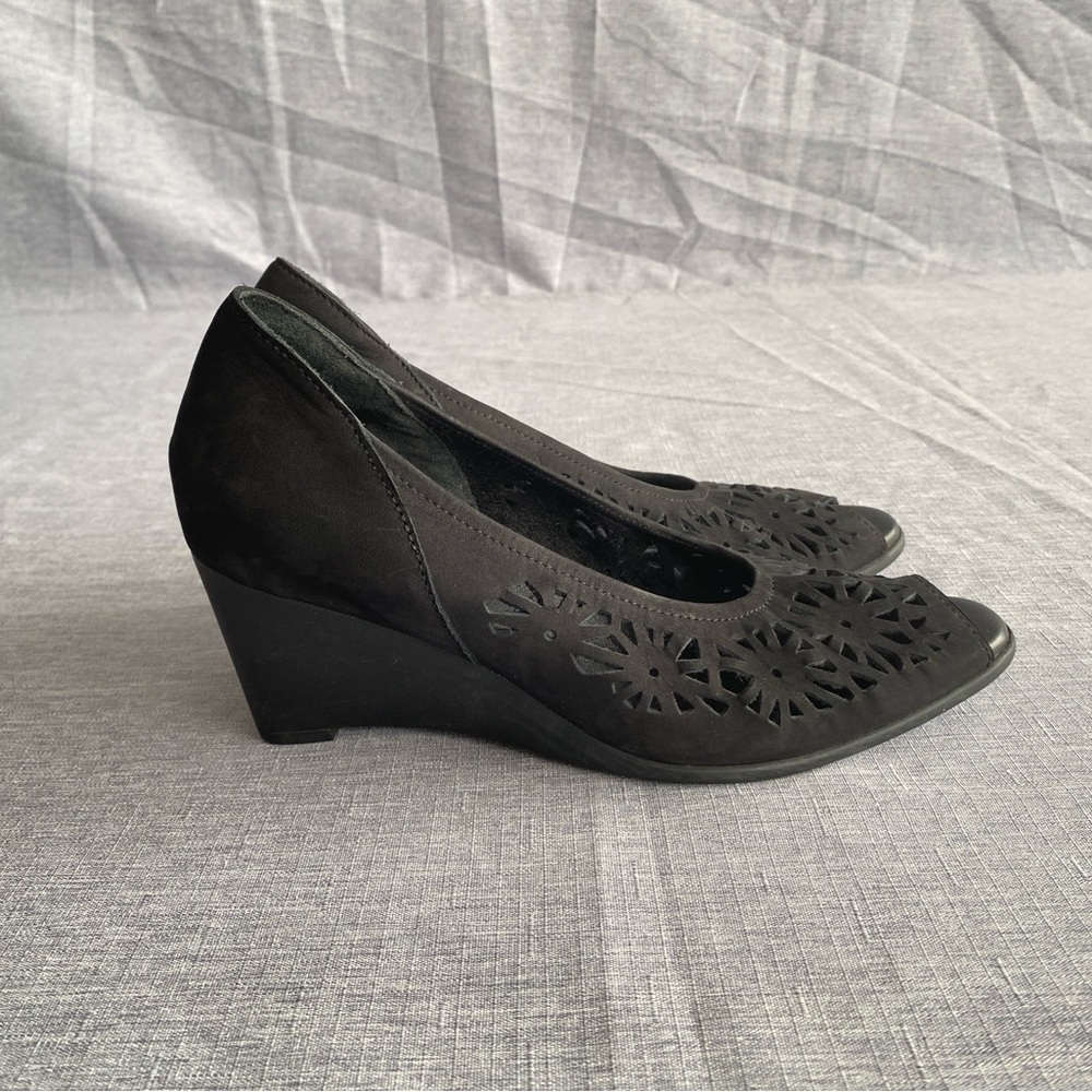 ARCHE | Stretch Suede Latex Sole Peep Toe Wedges
